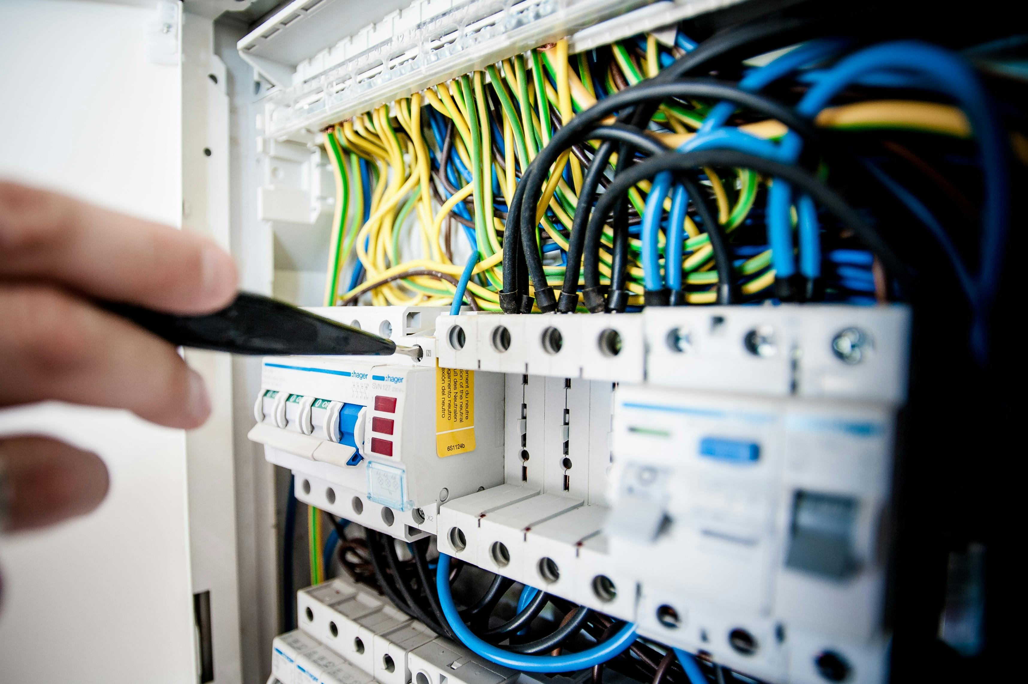 electrician dubai